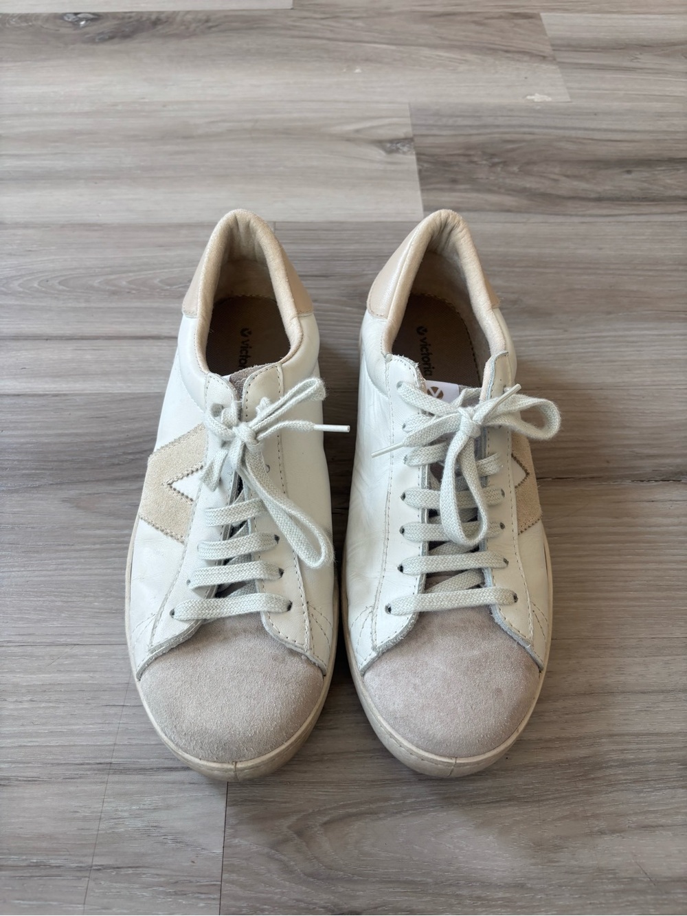 Victoria 40/9 Women’s Casual Cream & Beige Leather Sneakers